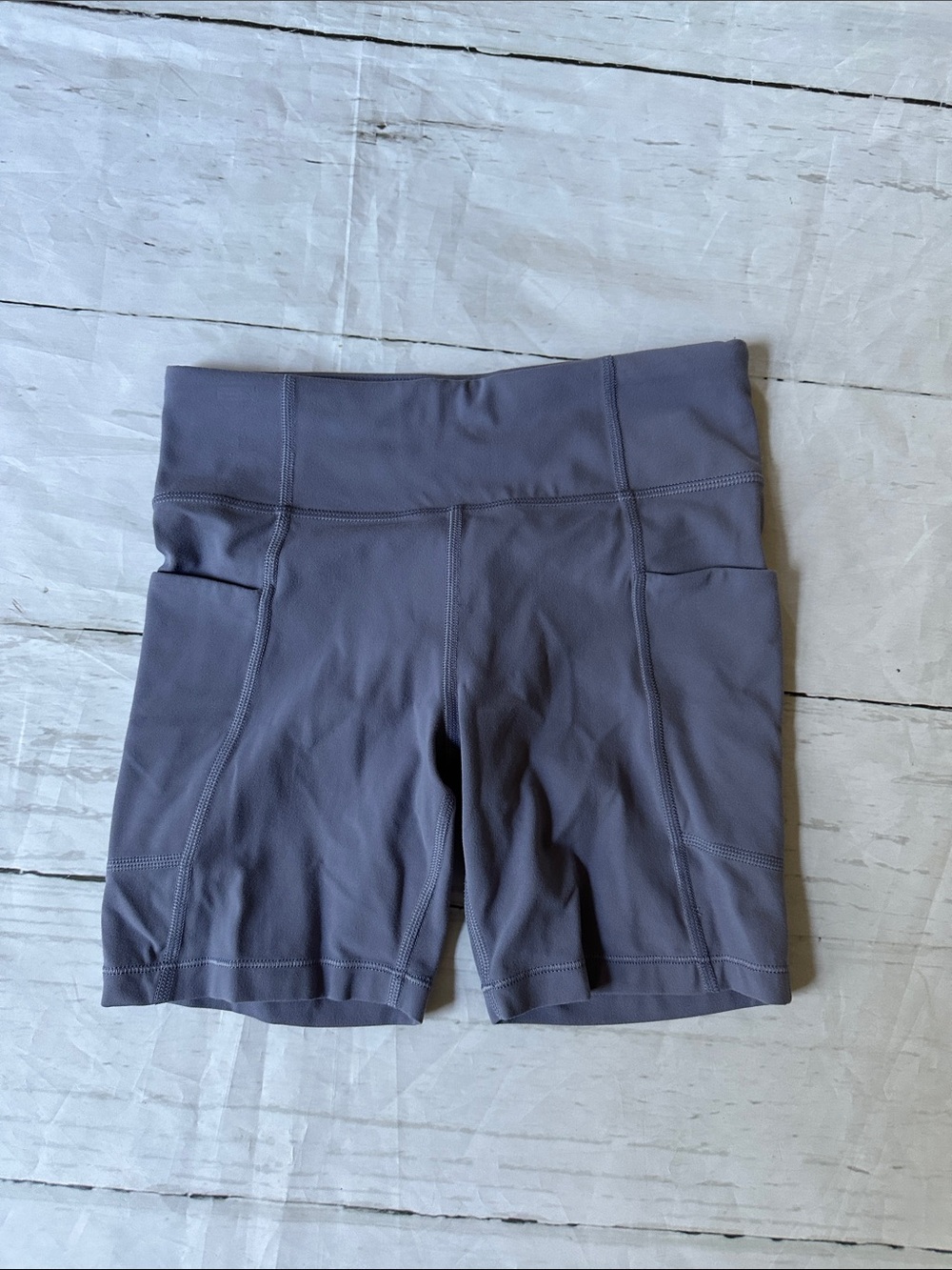 Athleta Girl Chit Chat shorts dusty purple biker with pockets size 12